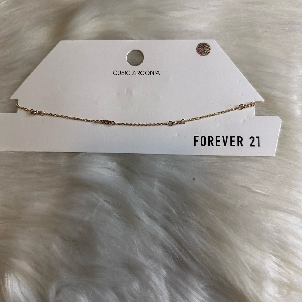 🩷5/$10 Forever 21 Gold Cubic Zirconia necklace